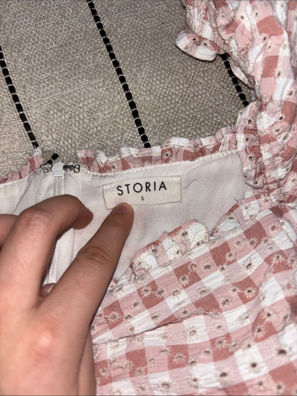 Storia Pink and White Gingham Eyelet Puff-Sleeve Dress - Picture 5 of 6